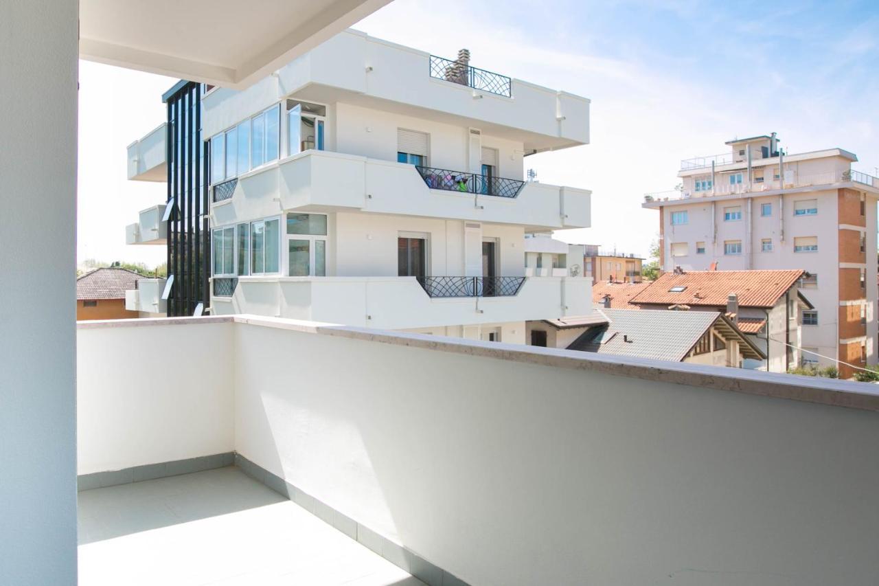 Residence Villa Dei Pini Rimini Luaran gambar