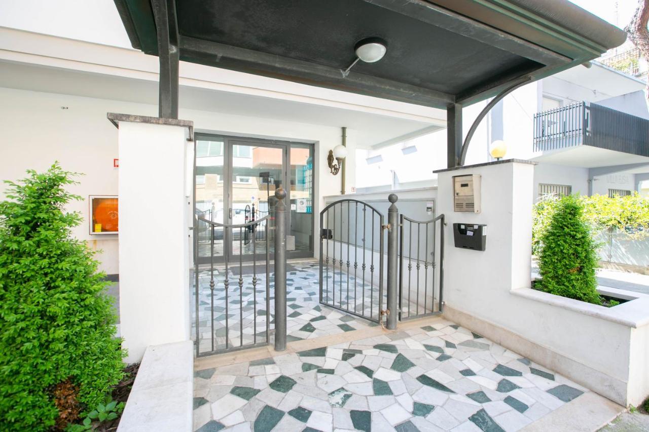 Residence Villa Dei Pini Rimini Luaran gambar