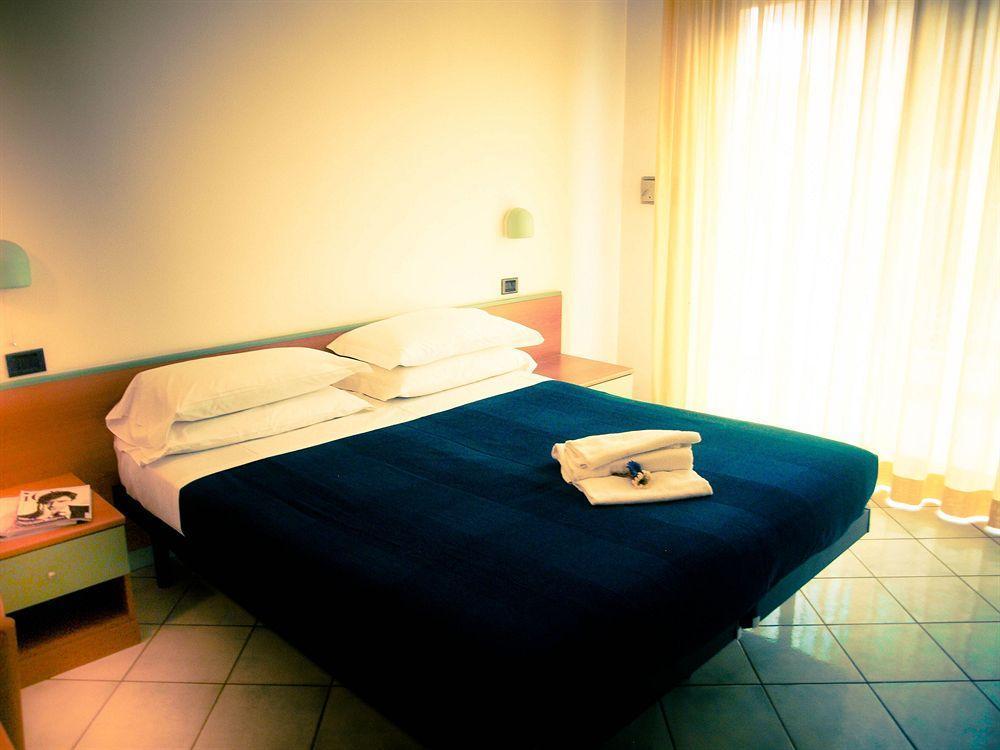 Residence Villa Dei Pini Rimini Luaran gambar