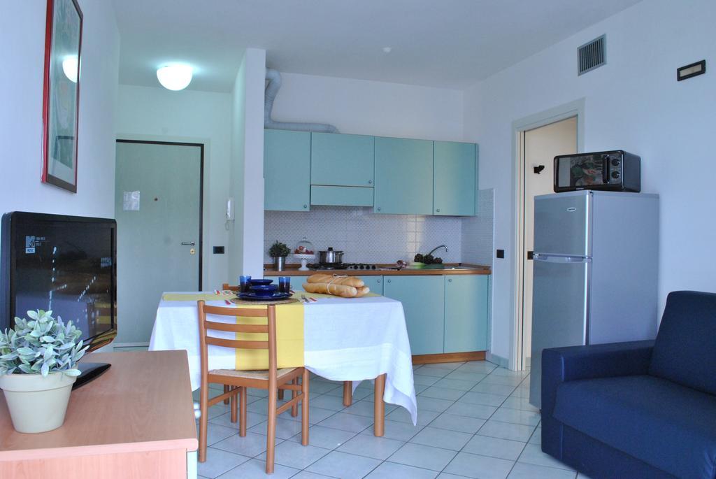 Residence Villa Dei Pini Rimini Luaran gambar