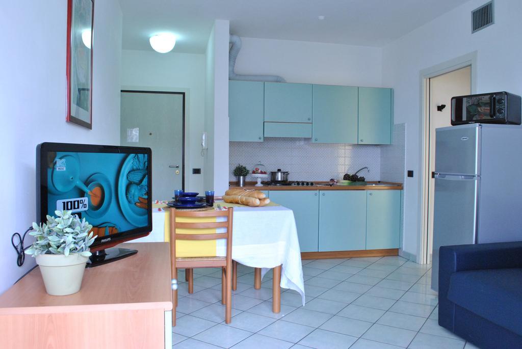 Residence Villa Dei Pini Rimini Bilik gambar